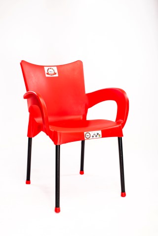 PLASTIC CHAIR